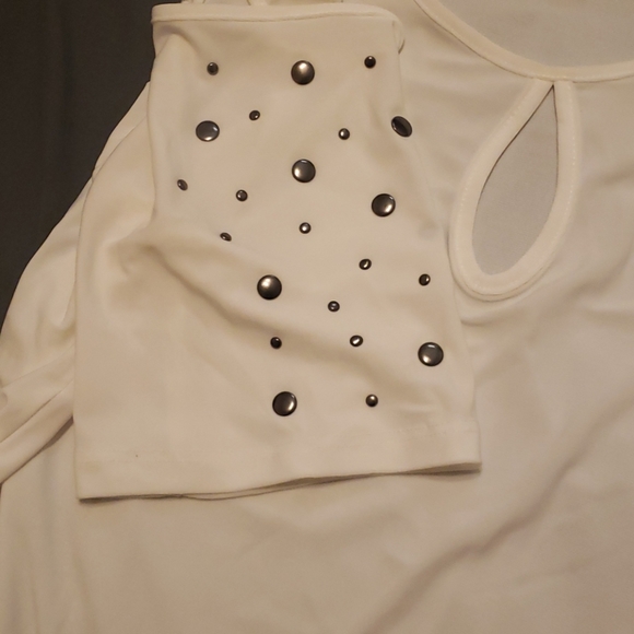 Shirt - Picture 3 of 4